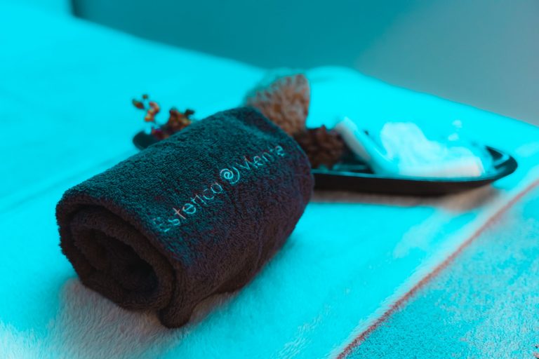 asciugamani con logo